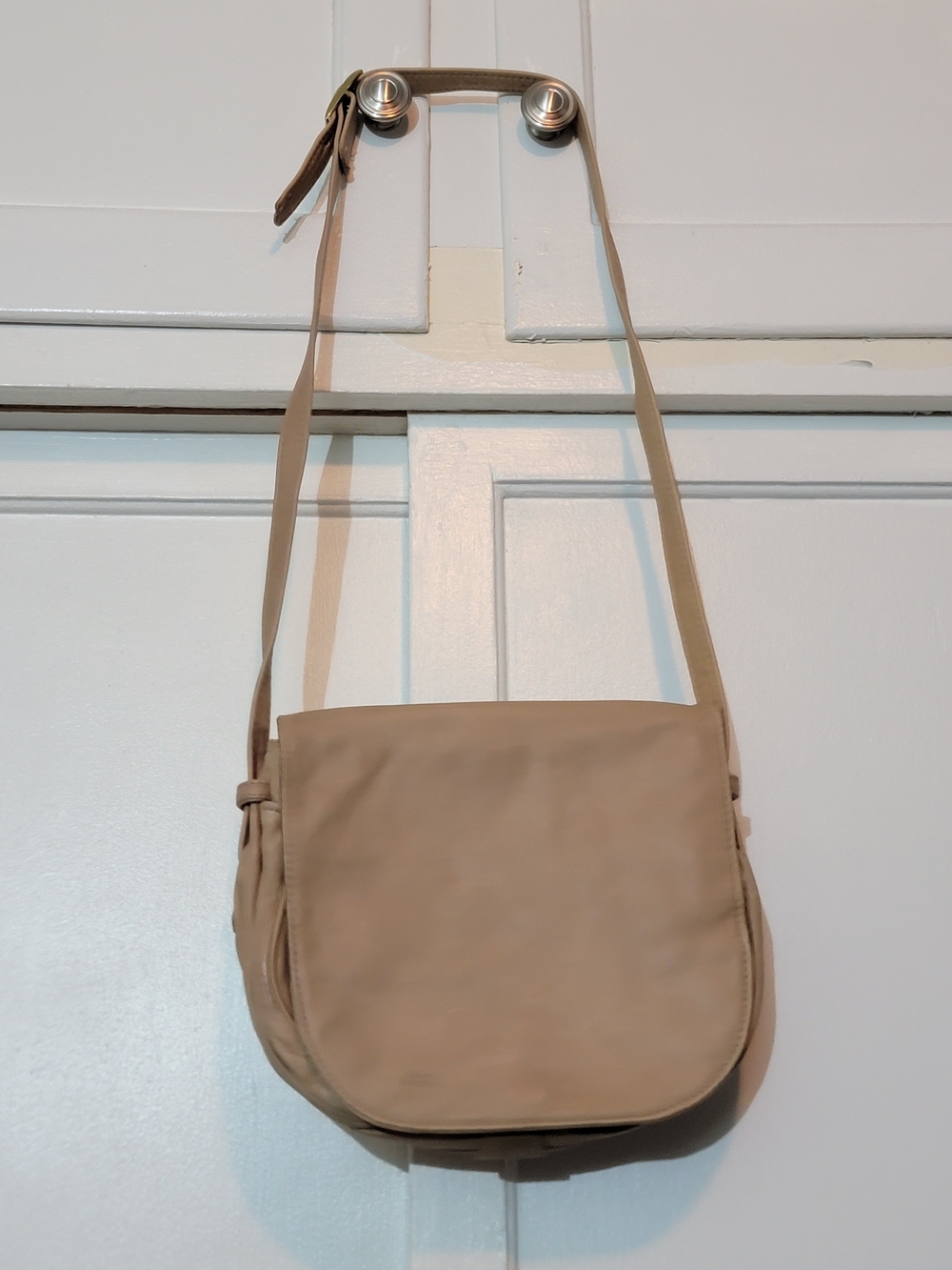 Stone Mountain Accessories Beige Crossbody Bag